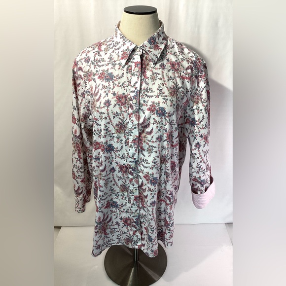 Chaps Woman’s Blouse Size XXL Color White w Floral Print 3/4 Sleeves Button Up - Picture 2 of 13